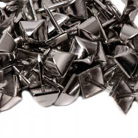 100 clous tapissier pyramide nickelé 9x9 mm