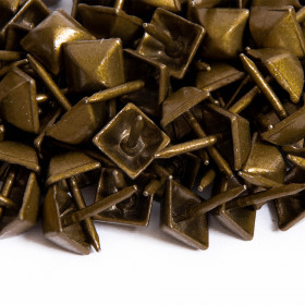 100 clous tapissier pyramide oxydé 9x9 mm